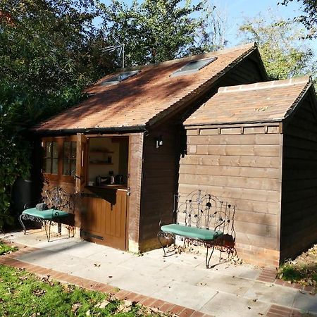 The Bike Shed, Near Brill Apartment Ейлсбъри Екстериор снимка