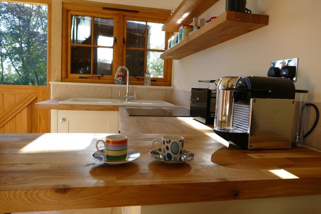 The Bike Shed, Near Brill Apartment Ейлсбъри Екстериор снимка