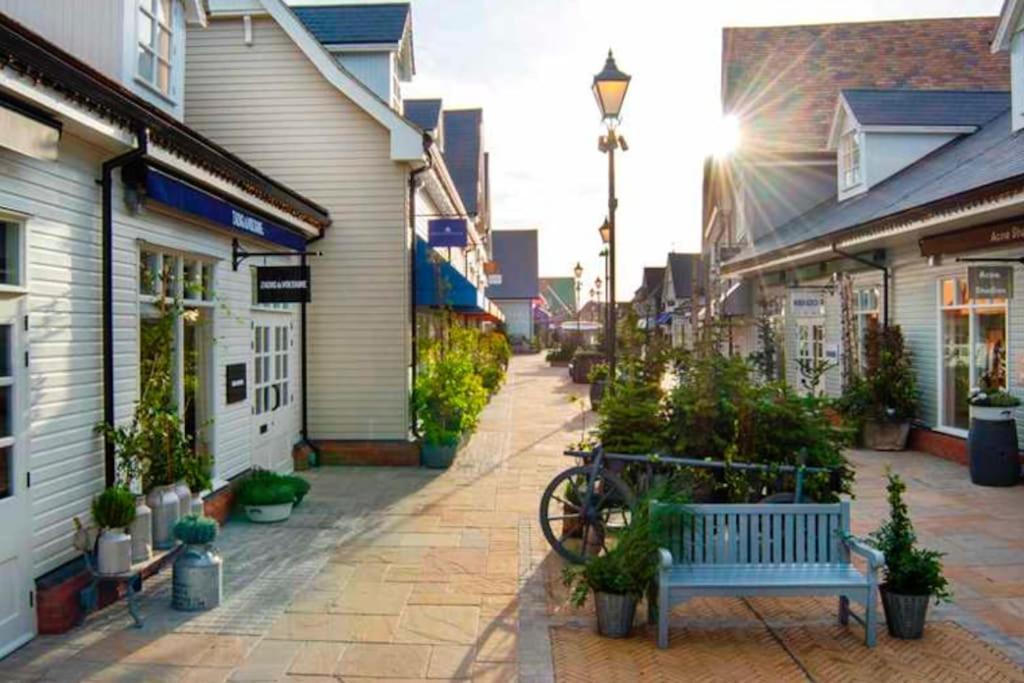 The Bike Shed, Near Brill Apartment Ейлсбъри Екстериор снимка